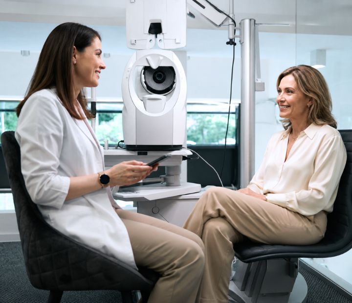 Consulta de pterigion con equipos de diagnóstico ocular de alta tecnología en Clínica Láser de Ojos Medellín.